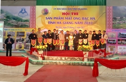 FSI under VinaCert participated in the contest of Mint honey products in Ha Giang province in 2017 