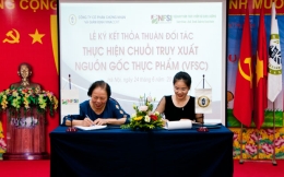 Signing ceremony of partnership agreement to implement food traceability chain